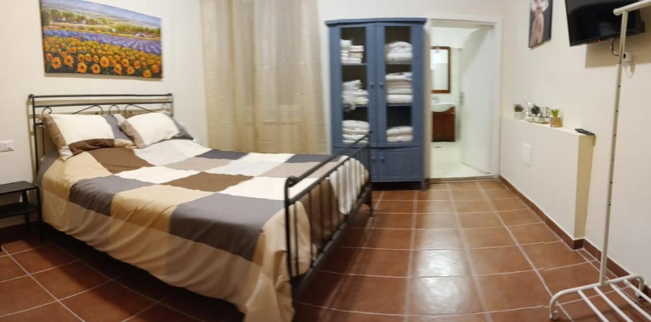 7 Cannelle Guest House อิแซร์เนีย ภายนอก รูปภาพ